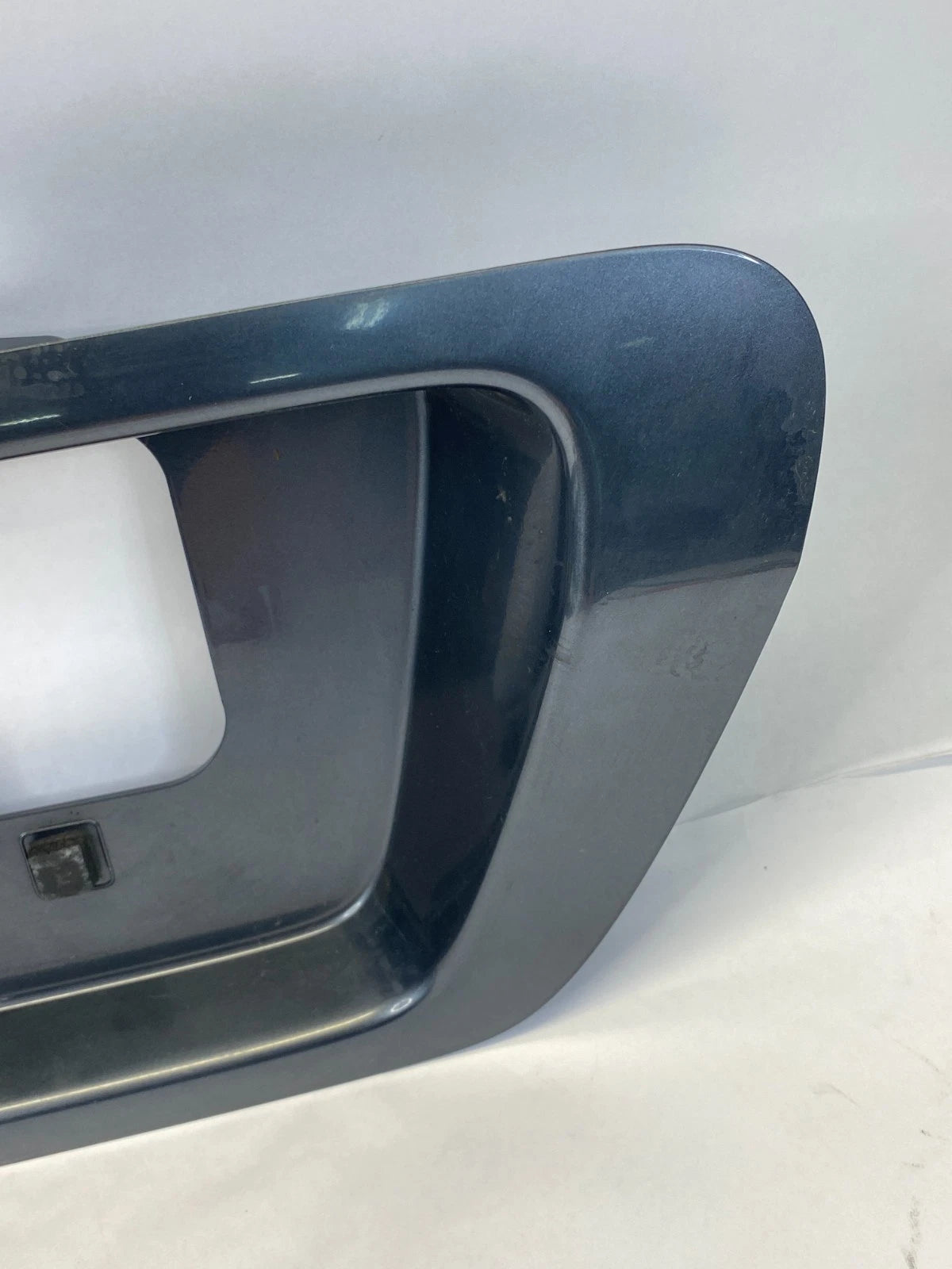 03-05 HONDA ACCORD REAR TRUNK LICENSE PLATE TRIM GARNISH MOLDING 74890-SDN OEM