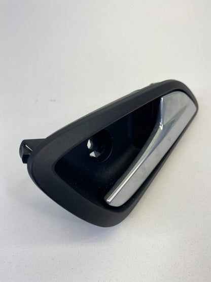 12-18 FORD FOCUS REAR RIGHT SIDE DOOR INTERIOR DOOR HANDLE ASSY AM51A22600BDW