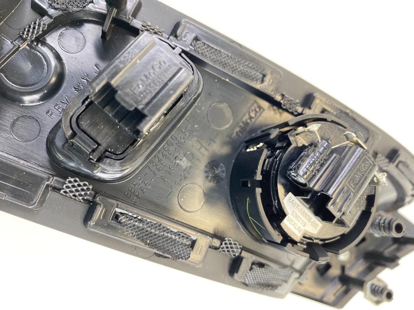 2016-2019 FORD POLICE INTERCEPTOR UTILITY FRONT RIGHT SIDE INTERIOR DOOR HANDLE