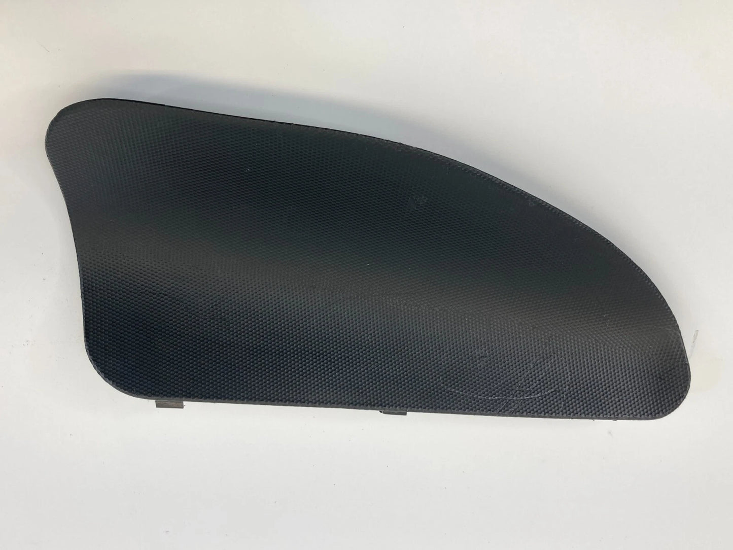 07 08 HONDA FIT HATCHBACK LEFT SIDE INNER TAILLIGHT ACCESS COVER 84652-SAA-0030