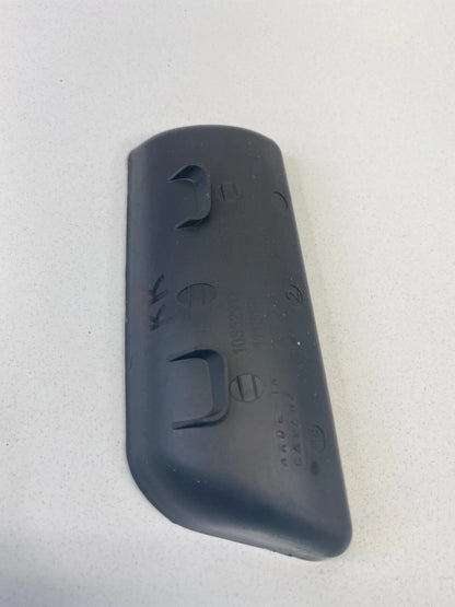 06-13 CHEVROLET IMPALA REAR RIGHT DOOR PANEL SCREW COVER CAP MAT TRIM 10352912