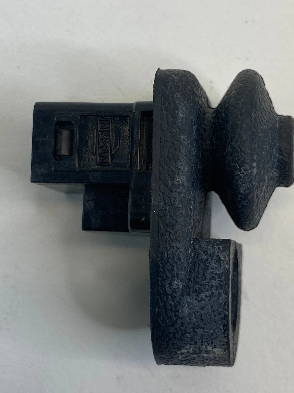 2008-2011 NISSAN ROGUE REAR RIGHT SIDE DOOR LIGHT AJAR SWITCH JAMB SENSOR OEM