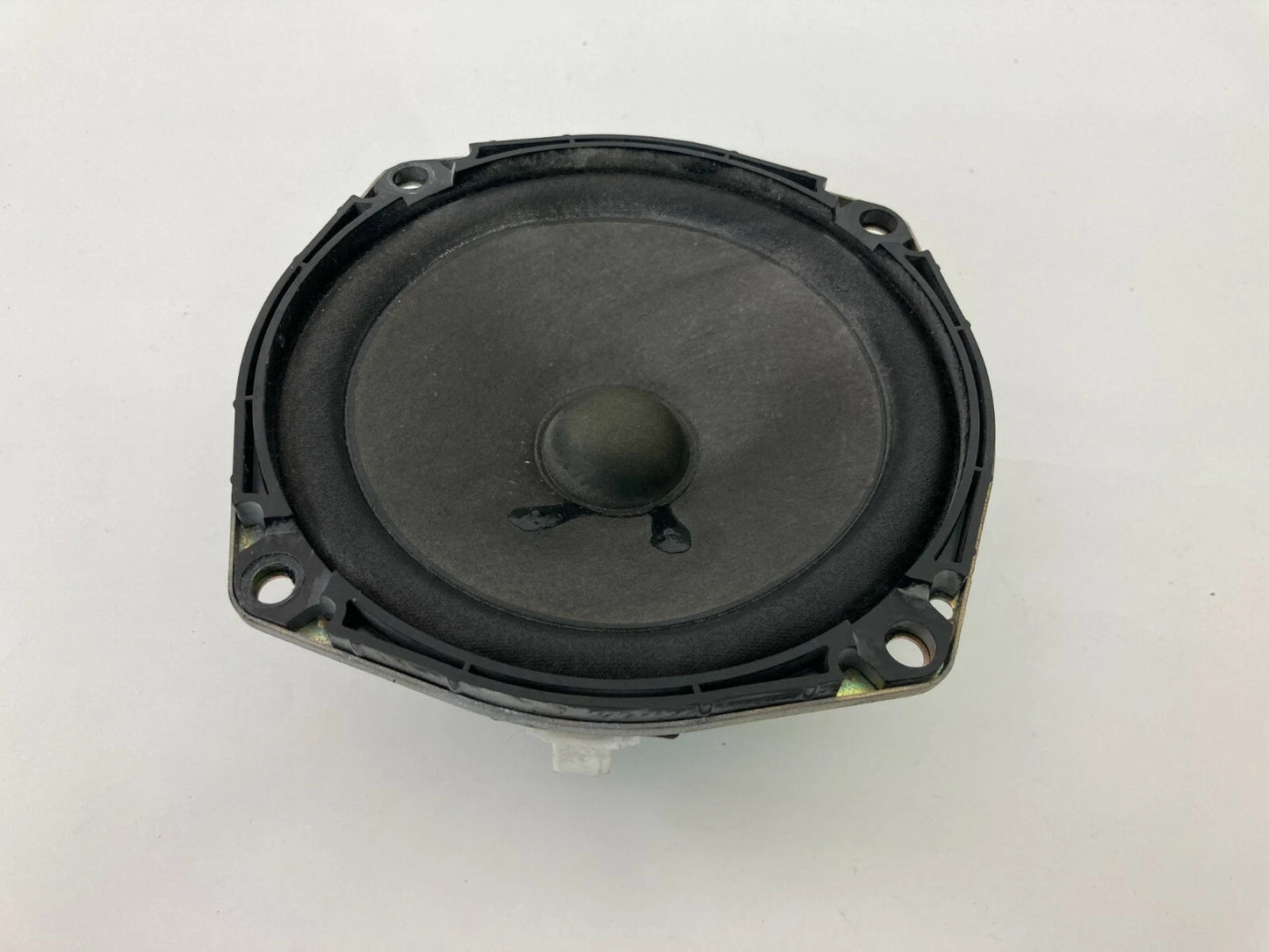2000-2003 NISSAN MAXIMA REAR LEFT SIDE DOOR SPEAKER ASSEMBLY 281556P100 OEM