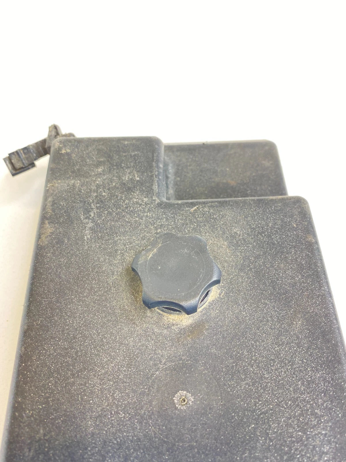 2002-2005 BUICK CENTURY ENGINE FUSE RELAY BOX FUSEBOX COVER LID CAP 15436362 OEM