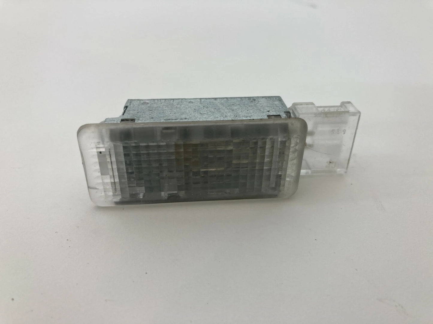 2007-2018 VW VOLKSWAGEN JETTA INNER WARNING LIGHT GLOVE BOX LAMP 7L0947415 OEM