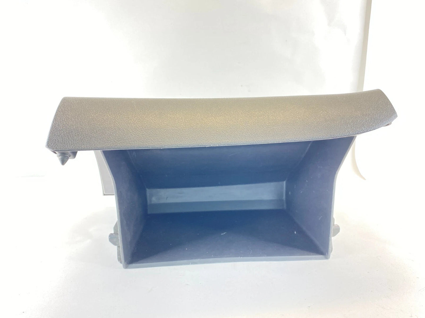 2009 2010 PONTIAC VIBE GLOVE BOX ASSEMBLY STORAGE COMPARTMENT OEM