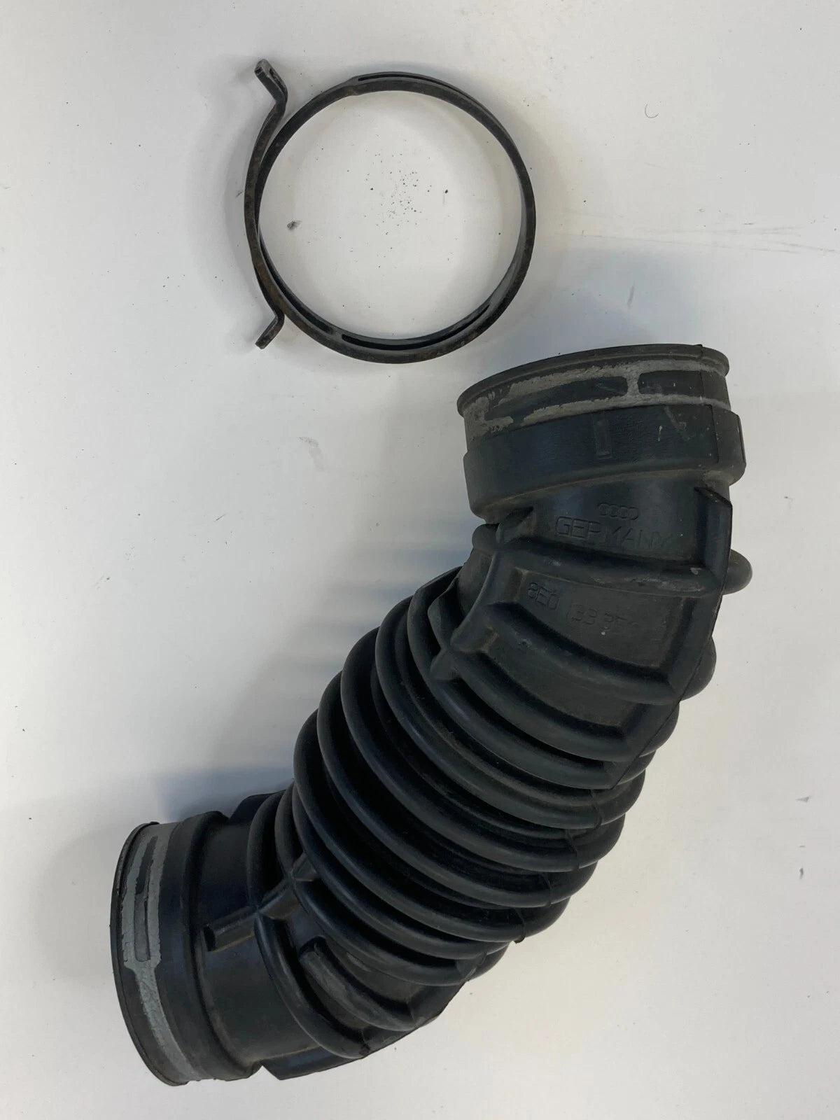 2005-2009 AUDI A4 2.0L AT AIR INTAKE TUBE HOSE DUCT PIPE 8E0-133-356-D OEM