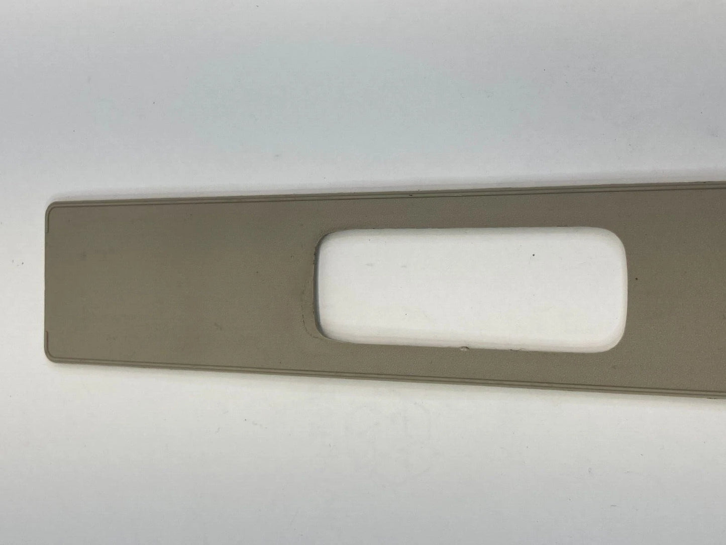 2007-2009 NISSAN SENTRA FRONT RIGHT SEAT BELT SHOULDER ADJUSTER COVER CAP TRIM