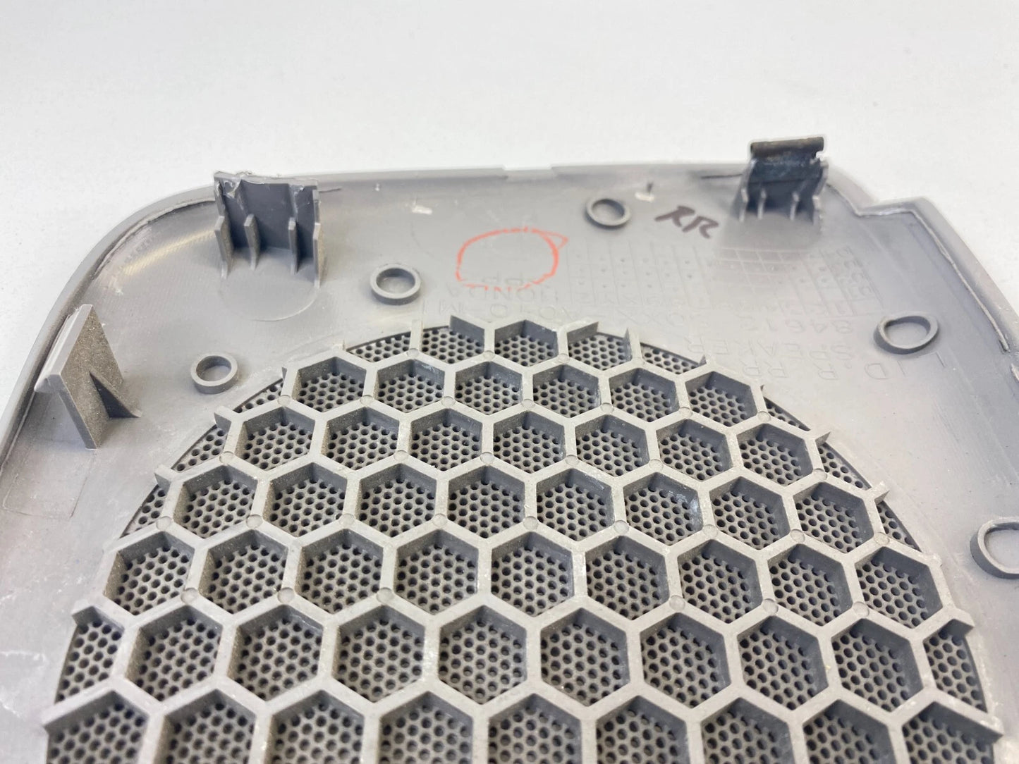 2002-2004 HONDA ODYSSEY REAR RIGHT PASSENGER SPEAKER GRILLE COVER TRIM 84612S0XX
