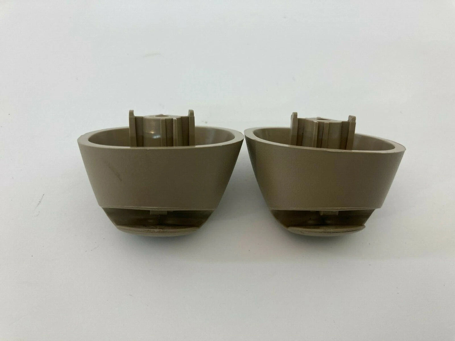 2003 2004 2005 2006 ISUZU ASCENDER SUNVISOR SUN VISOR CLIP HOLDER RETAINER OEM