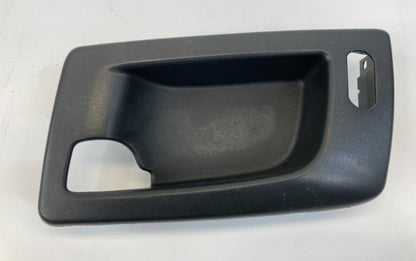 04-06 Cadillac SRX Front Left Driver Side Door Inner Handle Bezel Trim 25752963