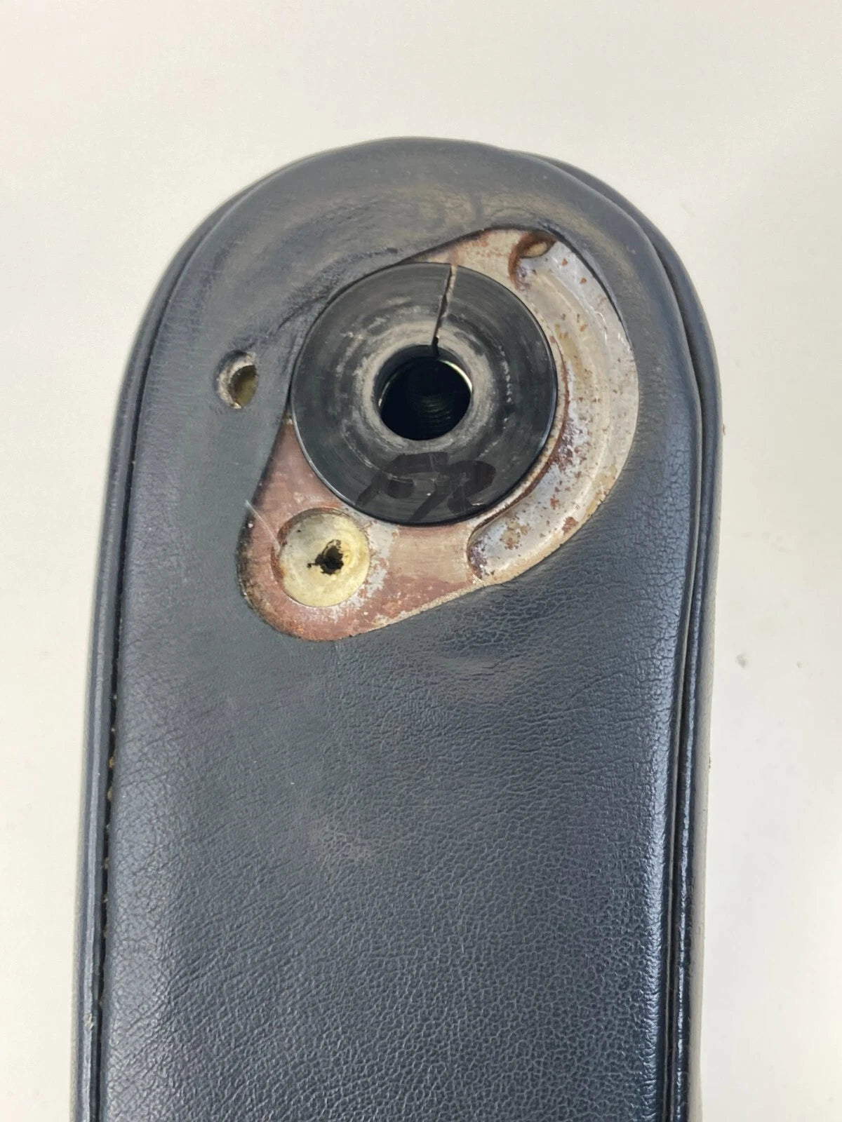 1999-2003 LEXUS RX300 FRONT LEFT & RIGHT SIDE SEAT ARMREST ARM REST PAIR OEM