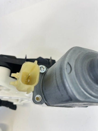2015-2017 CHRYSLER 200 REAR RIGHT POWER WINDOW MOTOR AND REGULATOR 3035783A OEM