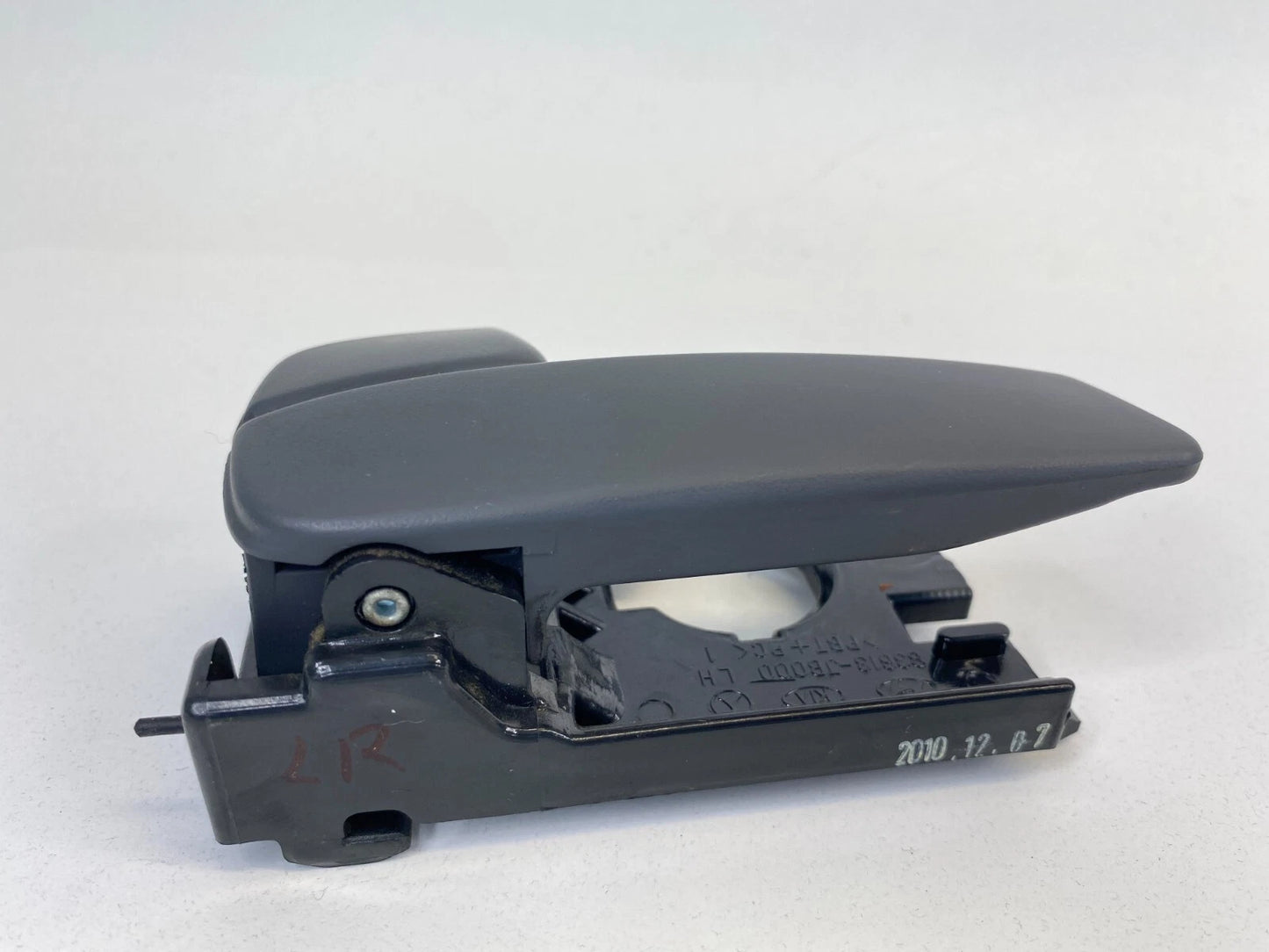 2006-2011 KIA RIO RIO5 RR LH INSIDE DOOR HANDLE LEVER BEZEL UNIT OEM 83613-JB000