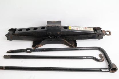 2006-2010 HUMMER H3 SPARE TIRE WHEEL SCISSOR JACK TOOL KIT W BAG 15897196 OEM