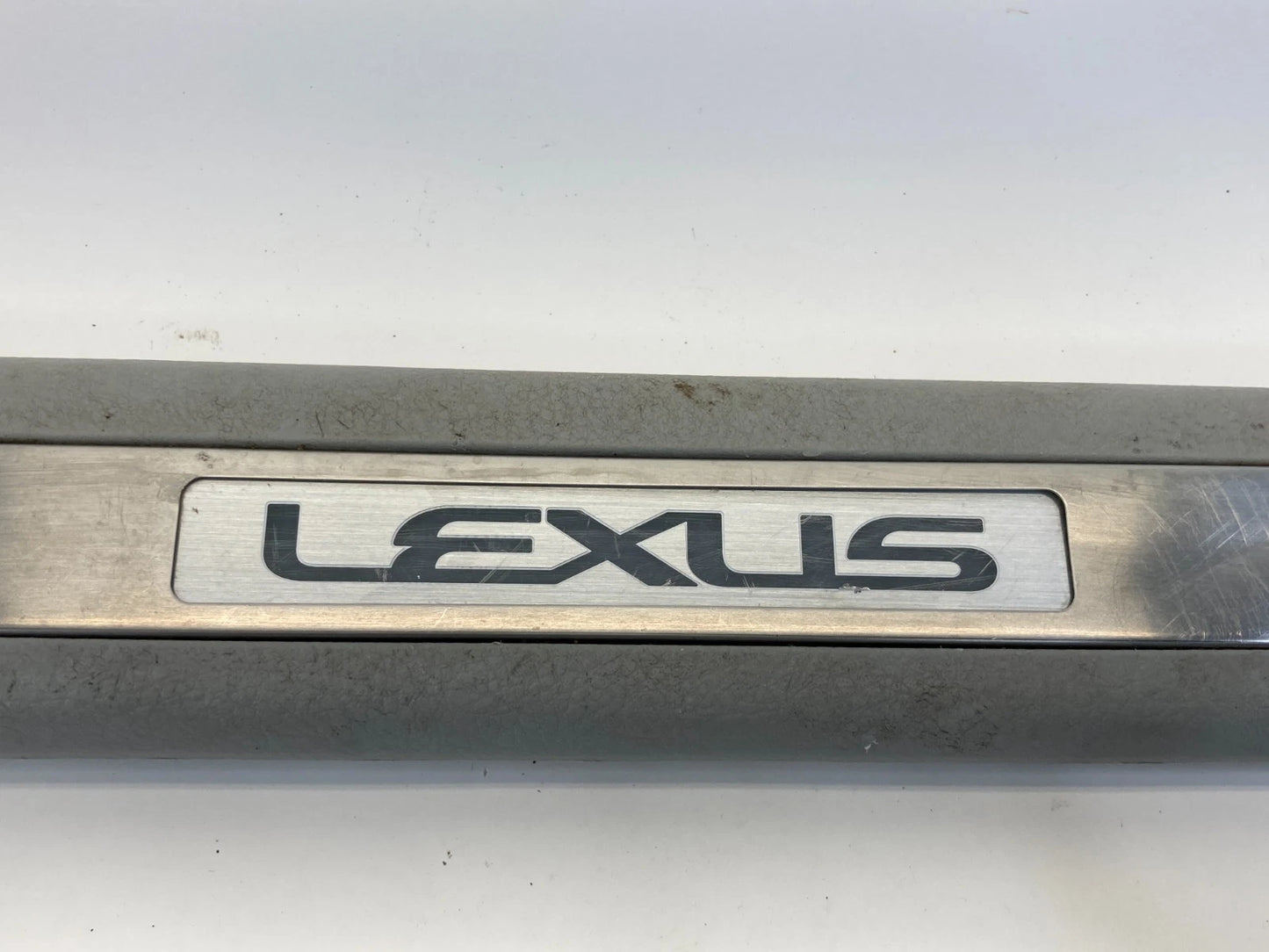 2007-2009 LEXUS RX350 REAR RIGHT DOOR SCUFF PLATE SILL STEP TRIM 67930-0E010 OEM