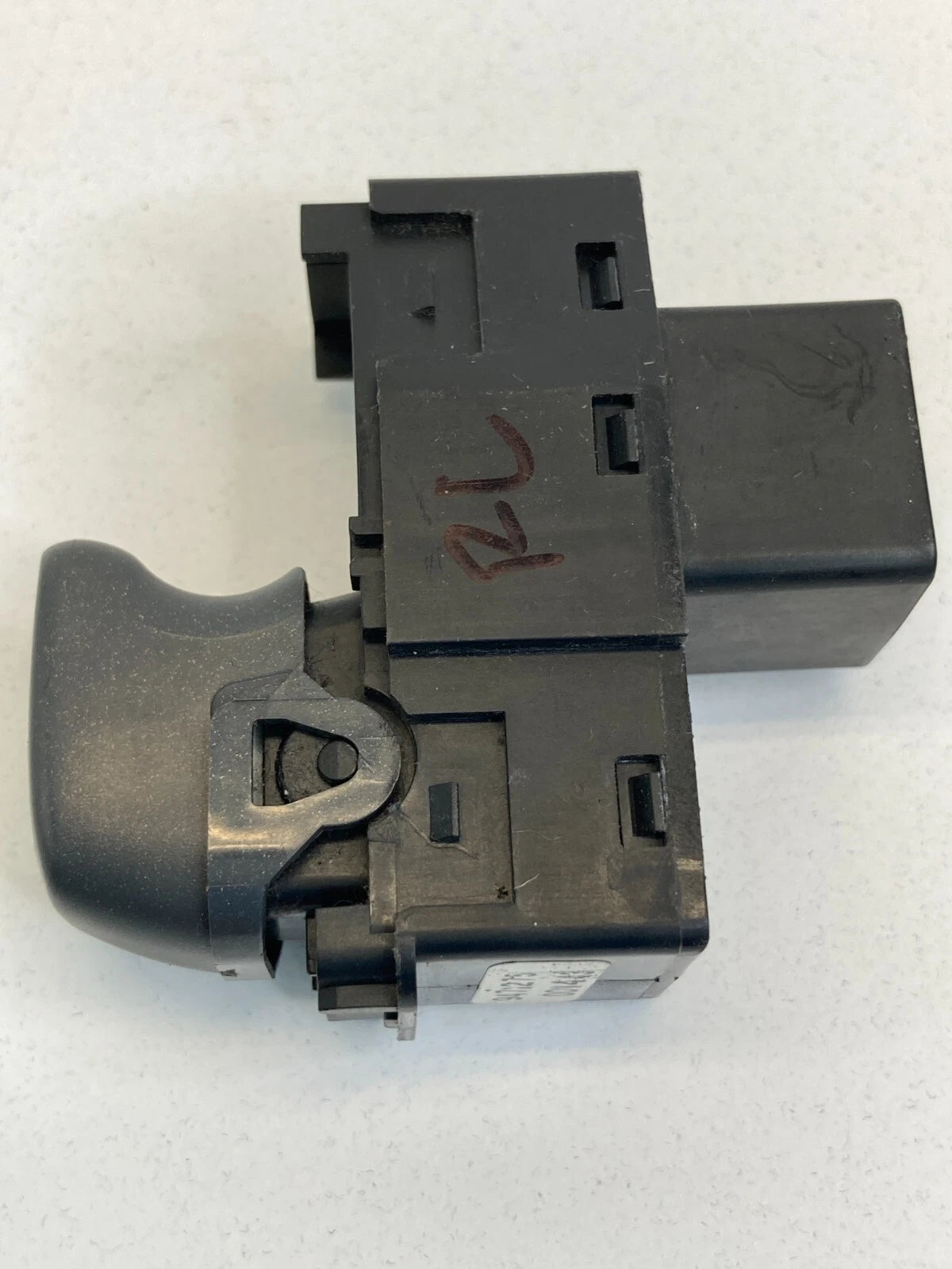 01-09 VOLVO S60 01-07 V70 REAR LEFT DOOR WINDOW CONTROL SWITCH BUTTON 9472275