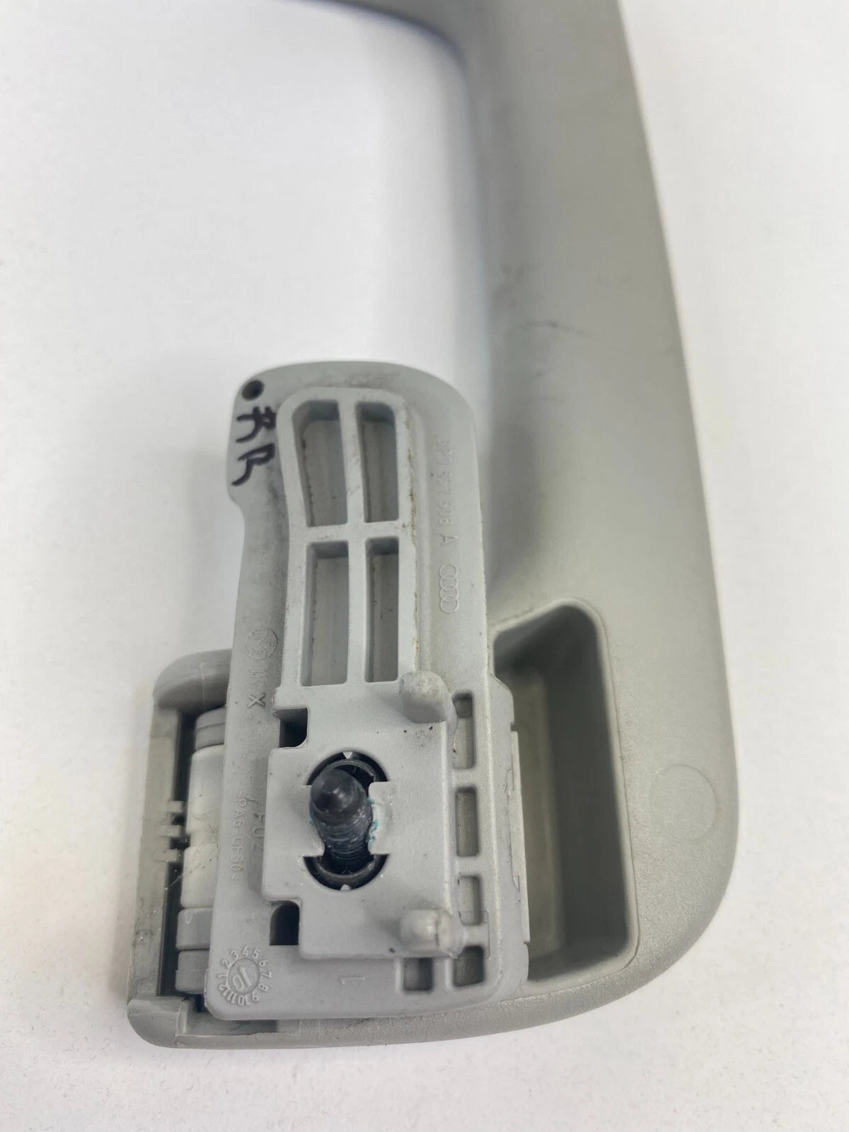 2006-2008 AUDI A6 05-08 A6 QUATTRO REAR RIGHT ROOF INNER GRAB HANDLE 8P0857607C
