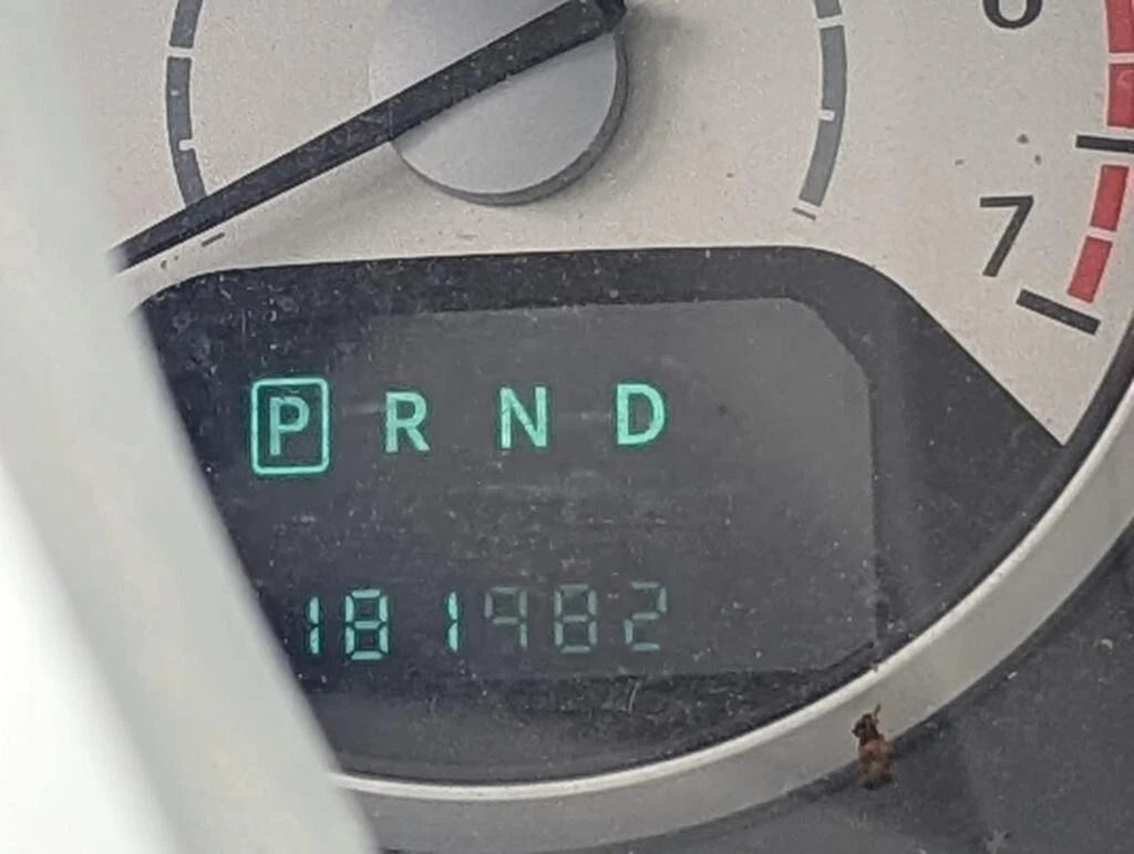 08 CHRYSLER TOWN & COUNTRY DASH CLUSTER SPEEDOMETER GAUGES 181K MILES 5082775AH