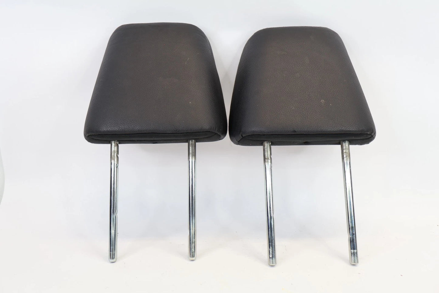 16-22 HONDA PILOT PAIR REAR SECOND ROW HEADRESTS LEFT RIGHT BLACK LEATHER OEM