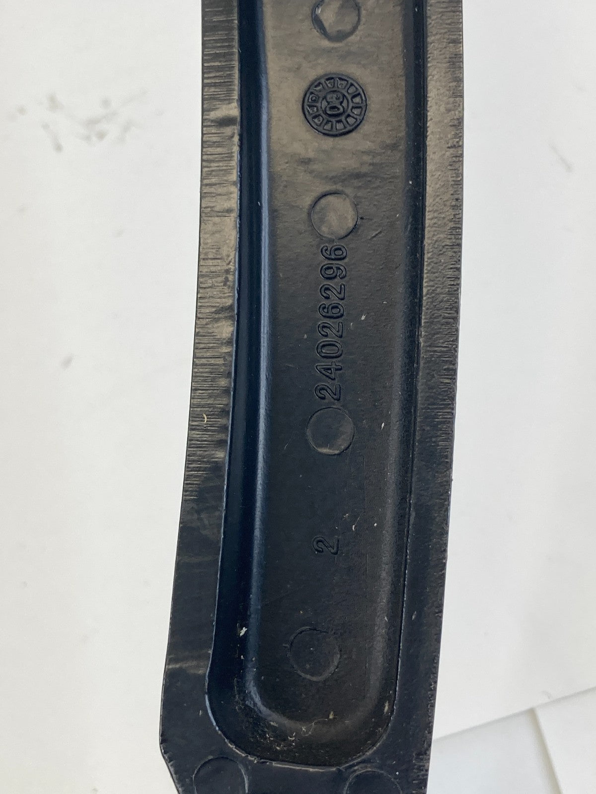 2005-2011 Cadillac STS Front Windshield Wiper Arm Pair Set 24026296 OEM