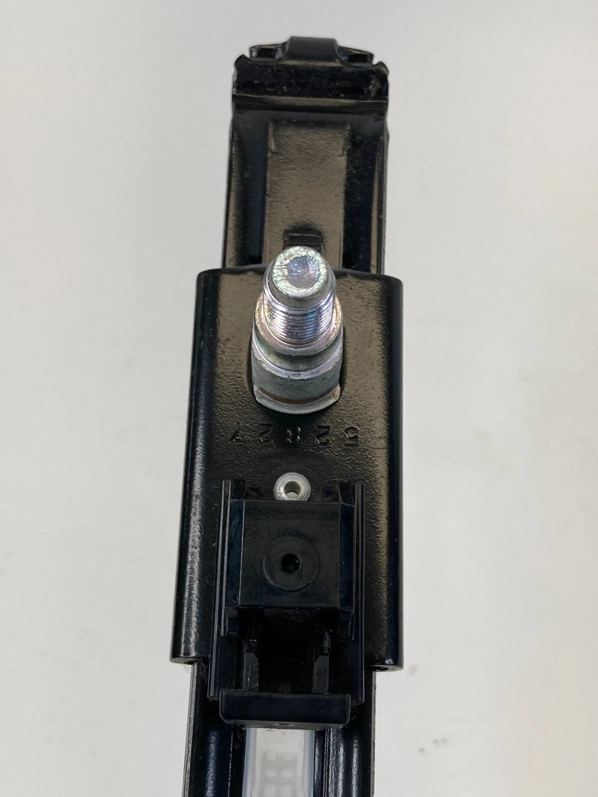 2004-2010 TOYOTA SIENNA FRONT LEFT OR RIGHT SIDE SEAT BELT HEIGHT ADJUSTER OEM