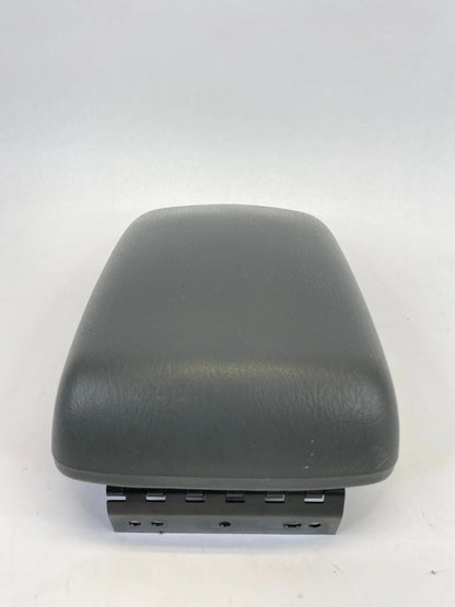 2002-2007 JEEP LIBERTY CENTER CONSOLE LID ARMREST ARM REST VINYL GRAY OEM
