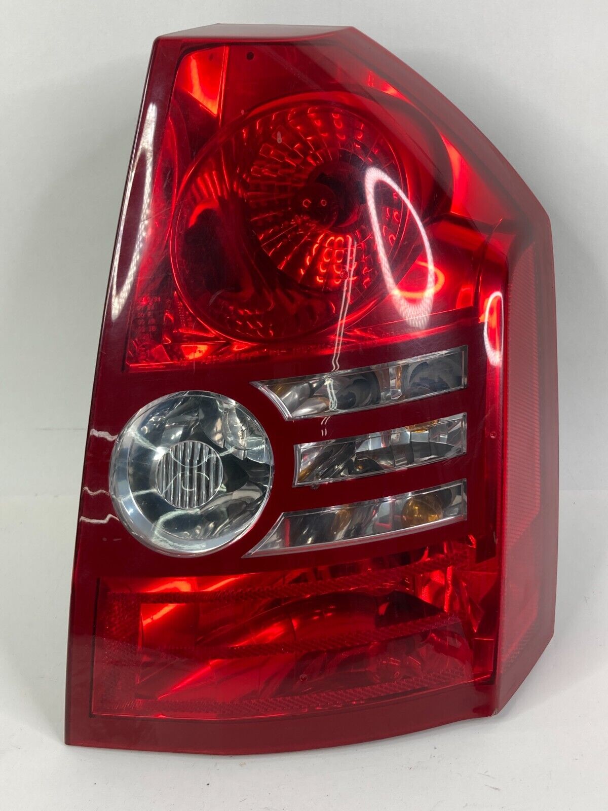 08-10 Chrysler 300 Sedan Rear Right Passenger Side Tail Light Taillight Lamp OEM