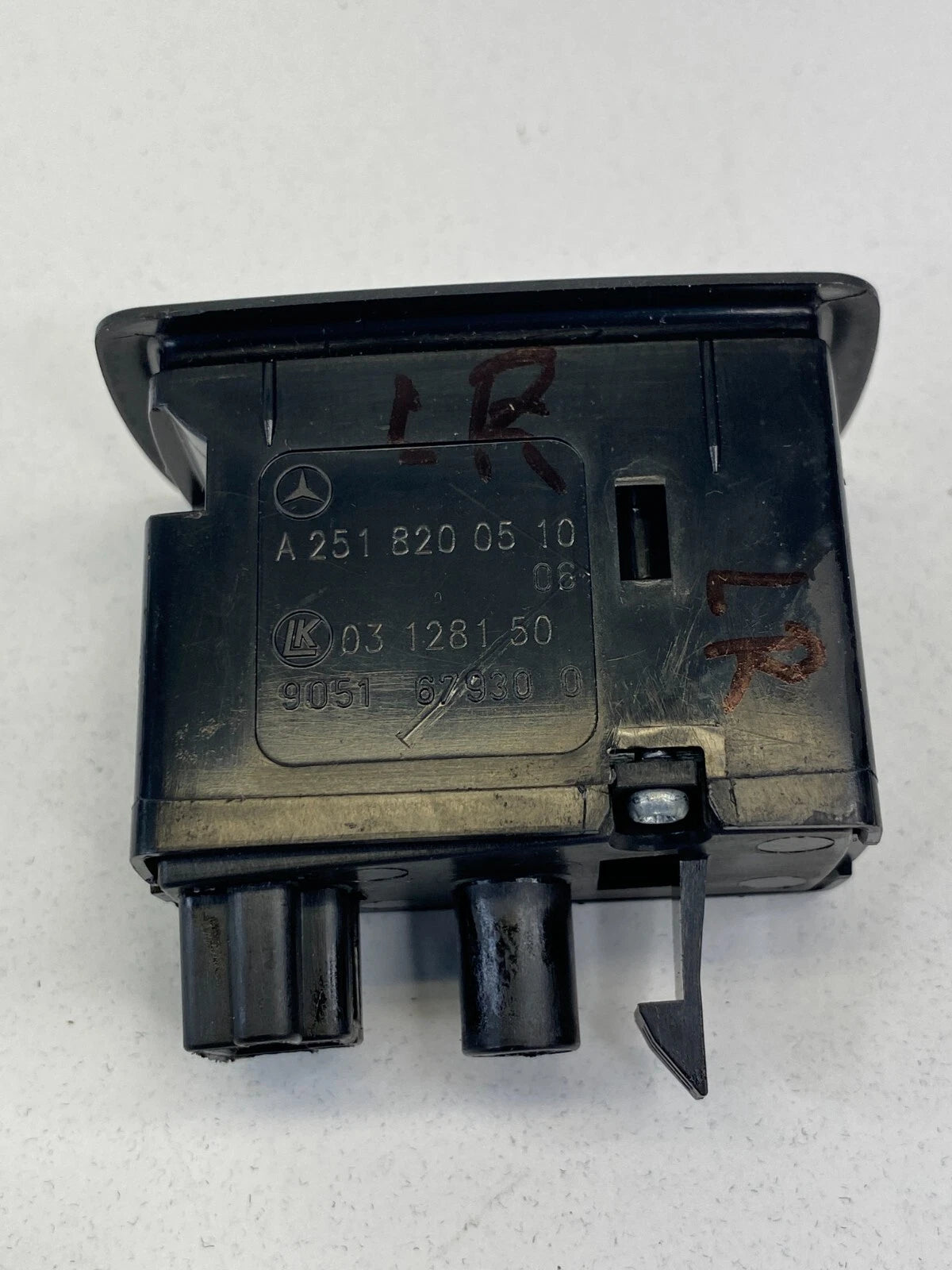 2006-2012 MERCEDES-BENZ R350 REAR LEFT SIDE DOOR POWER WINDOW SWITCH 2518200510