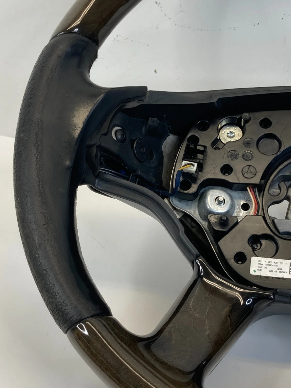2007-2014 Mercedes CL550 1998-2014 Mercedes CL600 Steering Wheel 2214603403