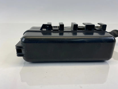 OEM 2002-2006 MAZDA MPV 3.0L V6 UNDER HOOD FUSE RELAY BOX FUSEBOX ASSEMBLY