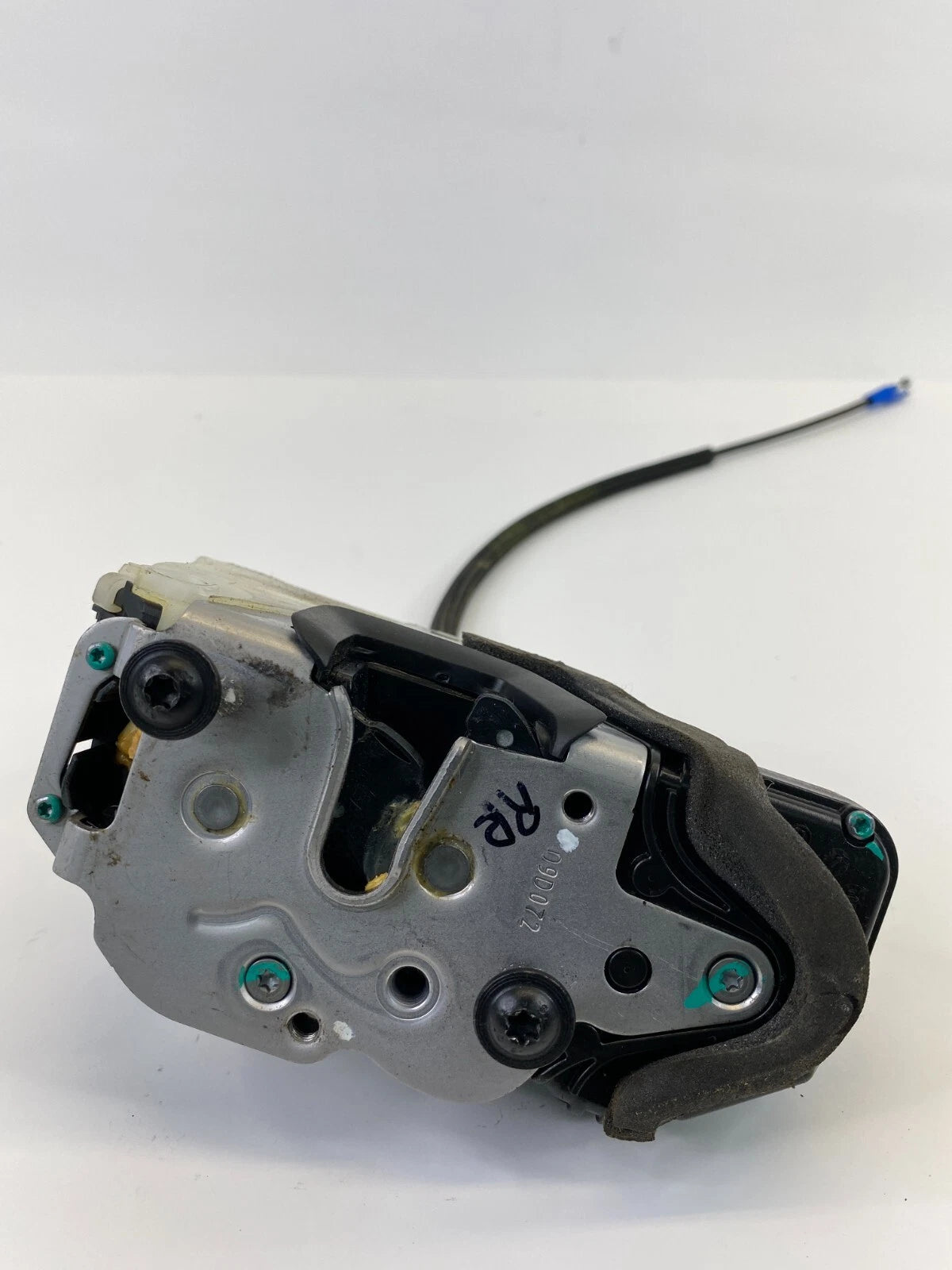 2010-2015 CHEVROLET EQUINOX REAR RIGHT DOOR LOCK LATCH RELEASE ACTUATOR 13503784