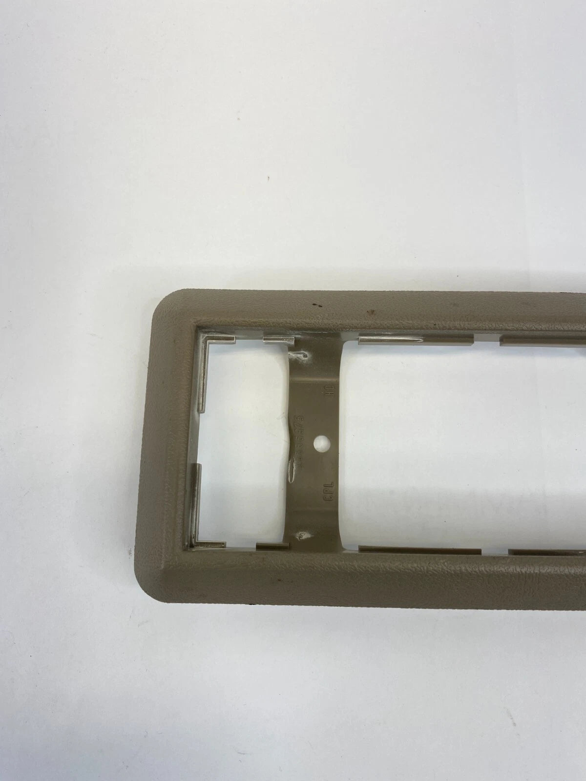 1999 2000 CADILLAC ESCALADE 4-DR INTERIOR ROOF CONTROL COVER BEZEL TRIM 15686975