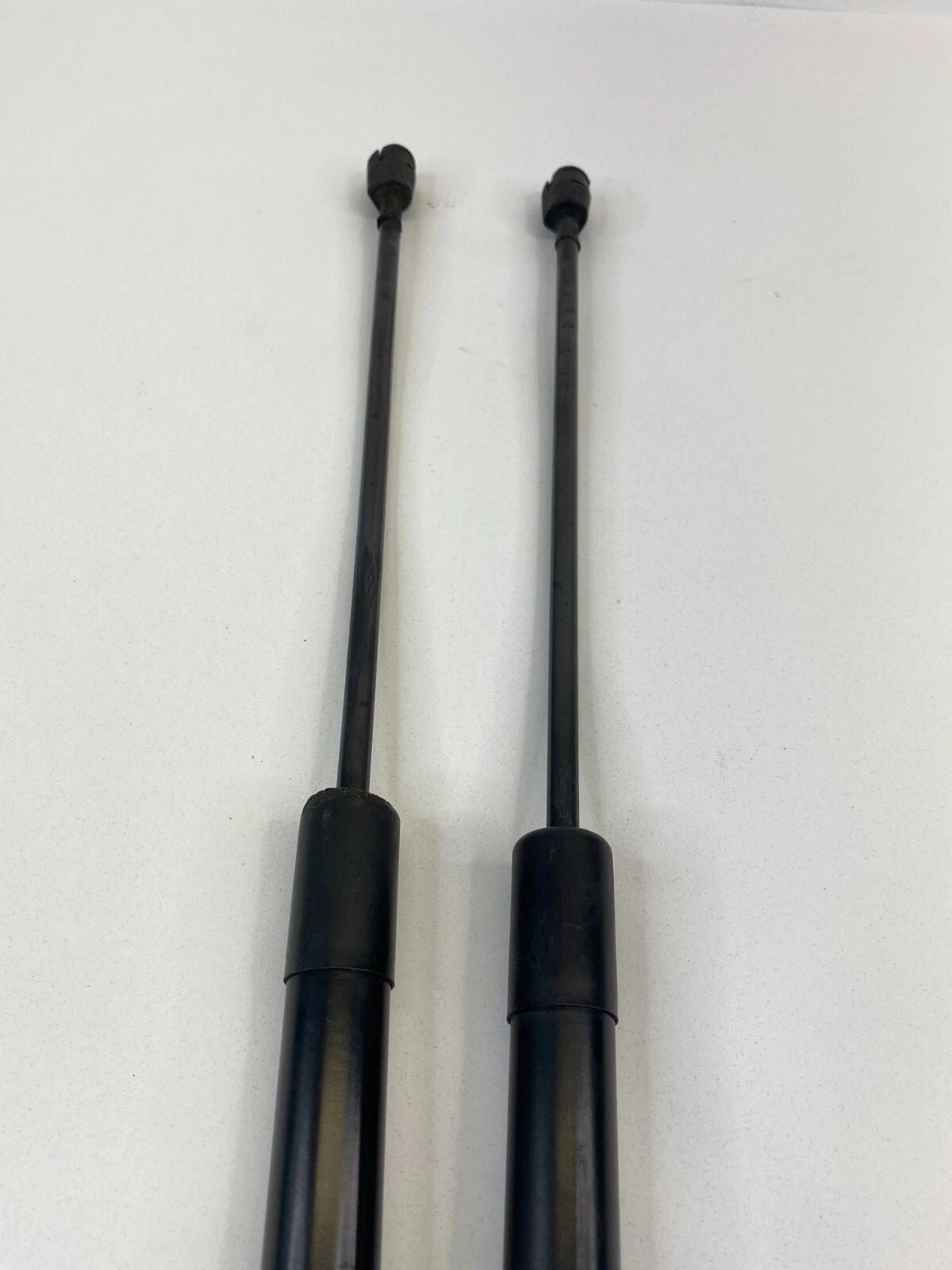 2012-2018 FORD FOCUS HATCH REAR TRUNK LIFT LEFT RIGHT STRUT SUPPORT SHOCK SET