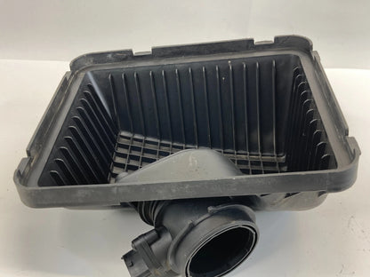 2003-2006 KIA SORENTO 3.5L V6 AIR INTAKE CLEANER BOX UPPER COVER W MAF SENSOR