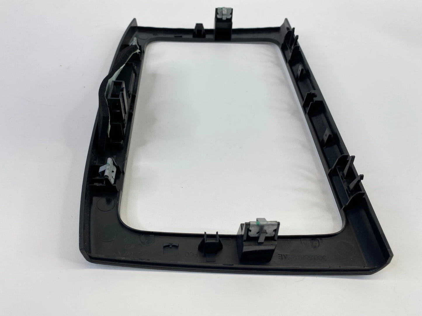 2009-2011 VOLKSWAGEN CC CENTER DASH RADIO PANEL TRIM COVER BEZEL 3C0-858-069 OEM