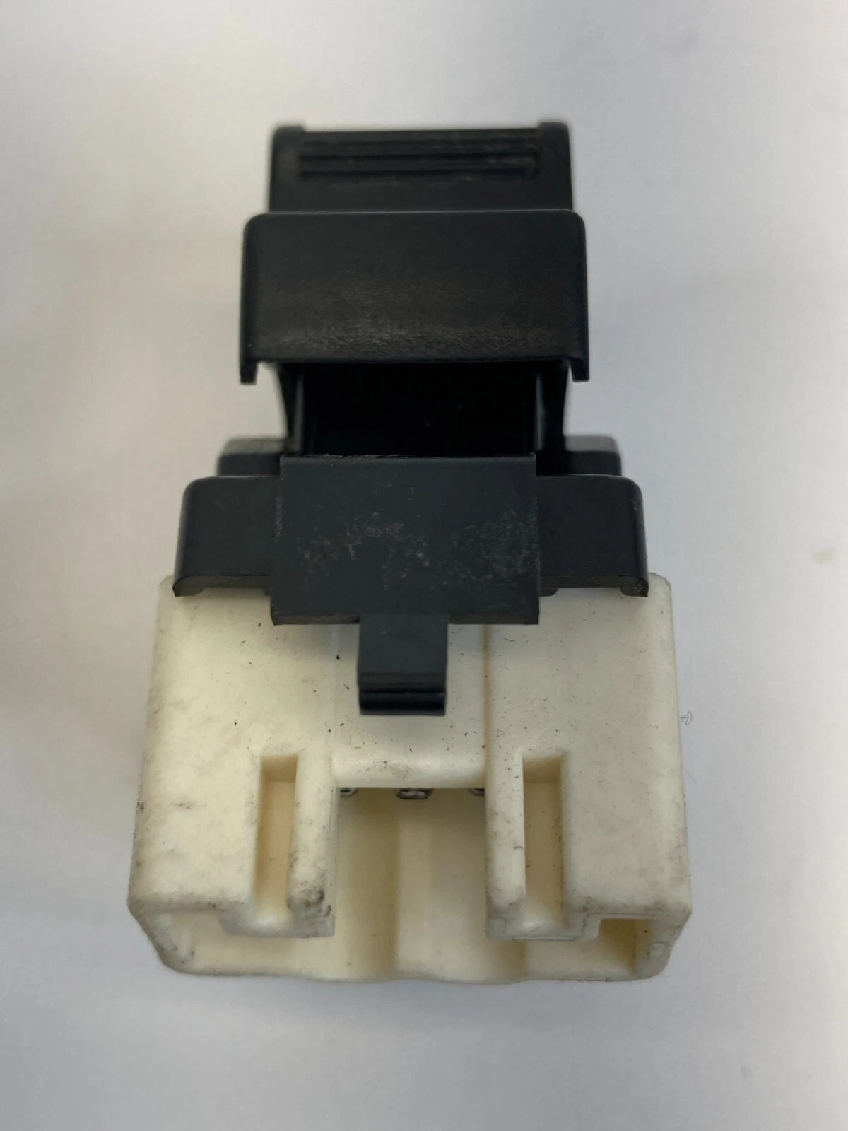 2002-2006 TOYOTA CAMRY FRONT RIGHT SIDE DOOR POWER WINDOW CONTROL SWITCH OEM