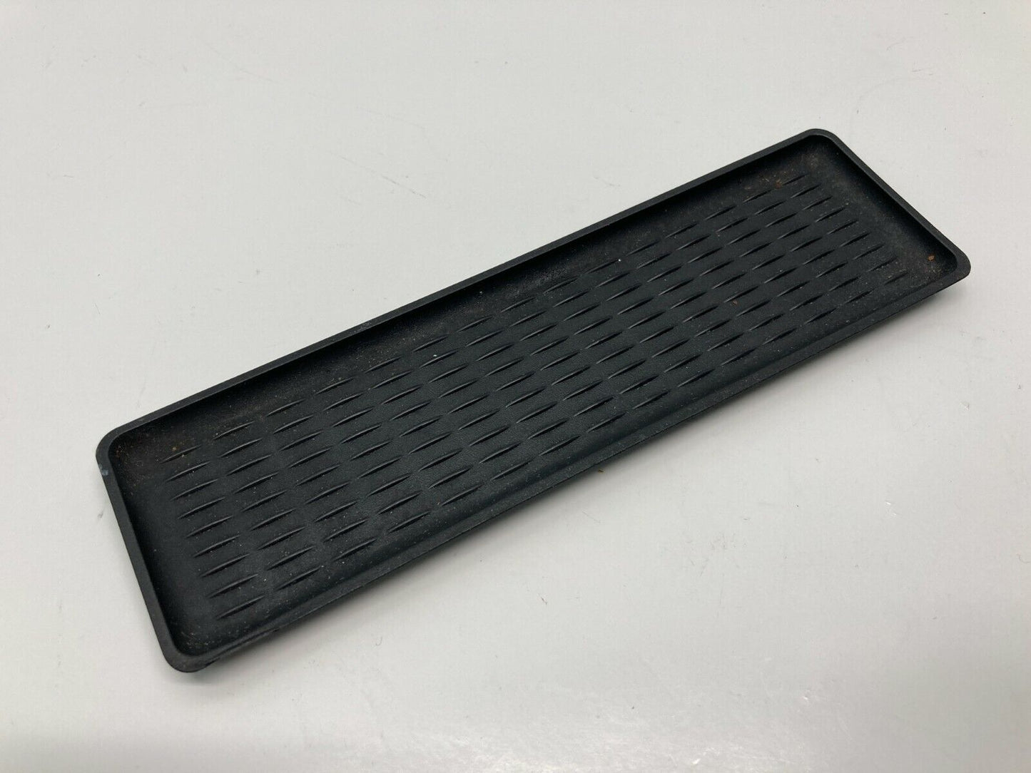 2000-2006 BMW X5 Rear Console Rubber Insert Center Armrest Mat 51-16-8-249-687 1