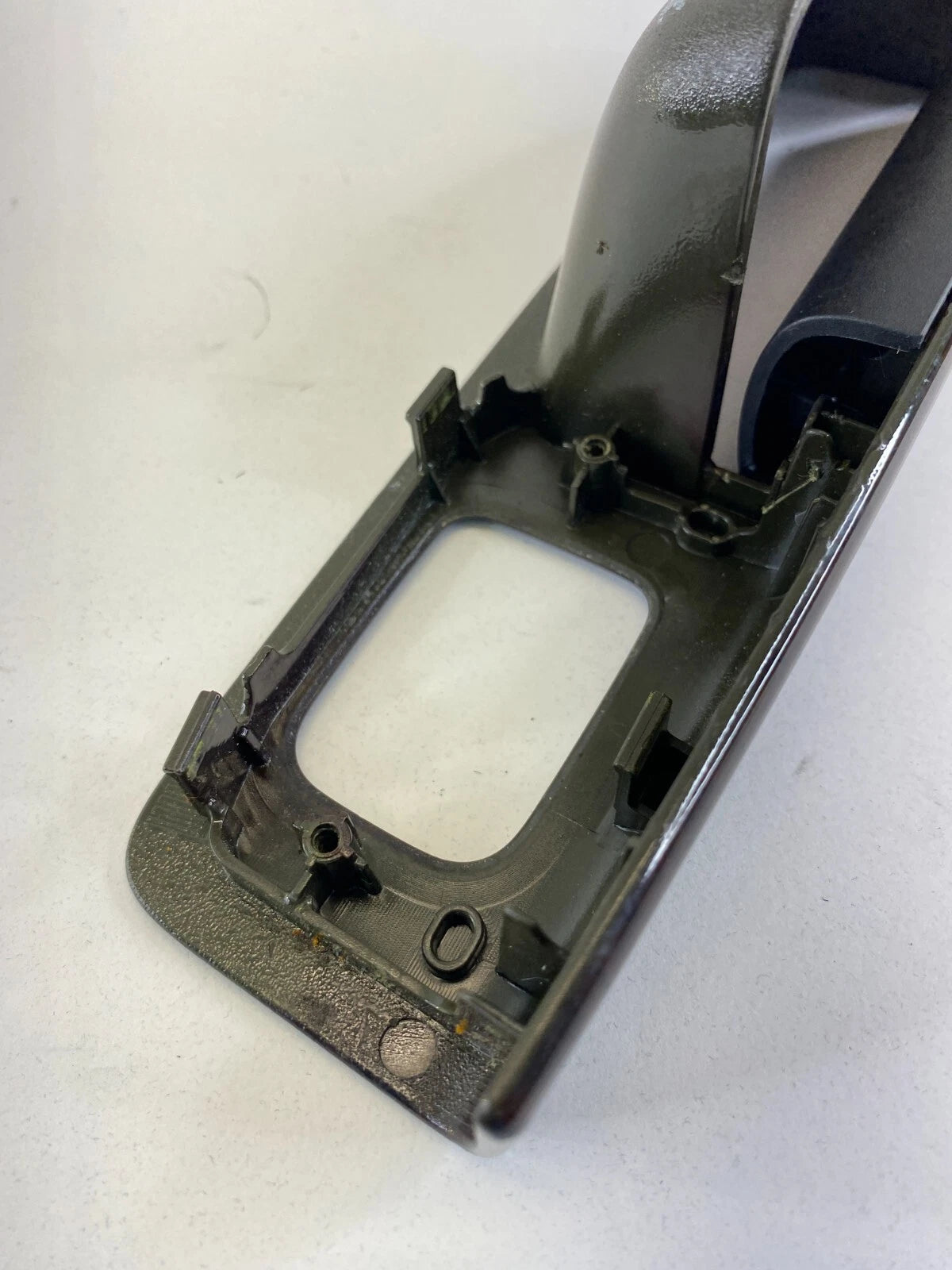 2004-2011 VOLVO S40 REAR LEFT SIDE DOOR POWER WINDOW SWITCH BEZEL TRIM 8679679