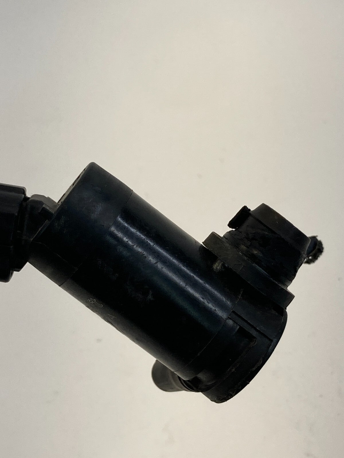 1997-2006 Ford F-150 Wiper Washer Pump Assembly F6SU17664DA OEM