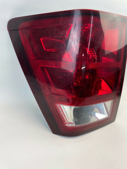 2005 2006 Jeep Grand Cherokee Rear Left Side Tail Light Taillight Assembly OEM