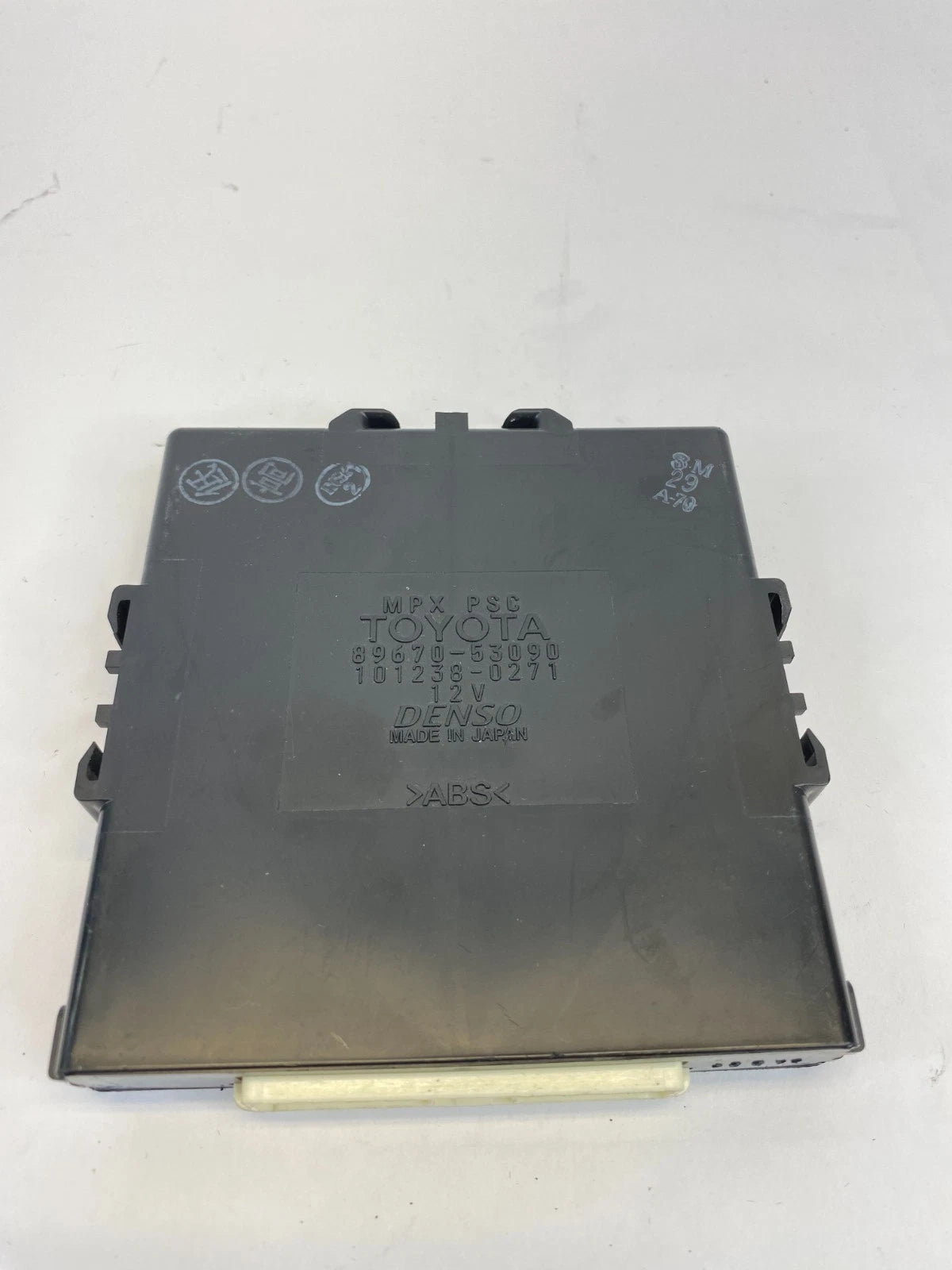 2006-2013 LEXUS IS250 IS350 IS F POWER SUPPLY SOURCE CONTROL MODULE 89670-53090