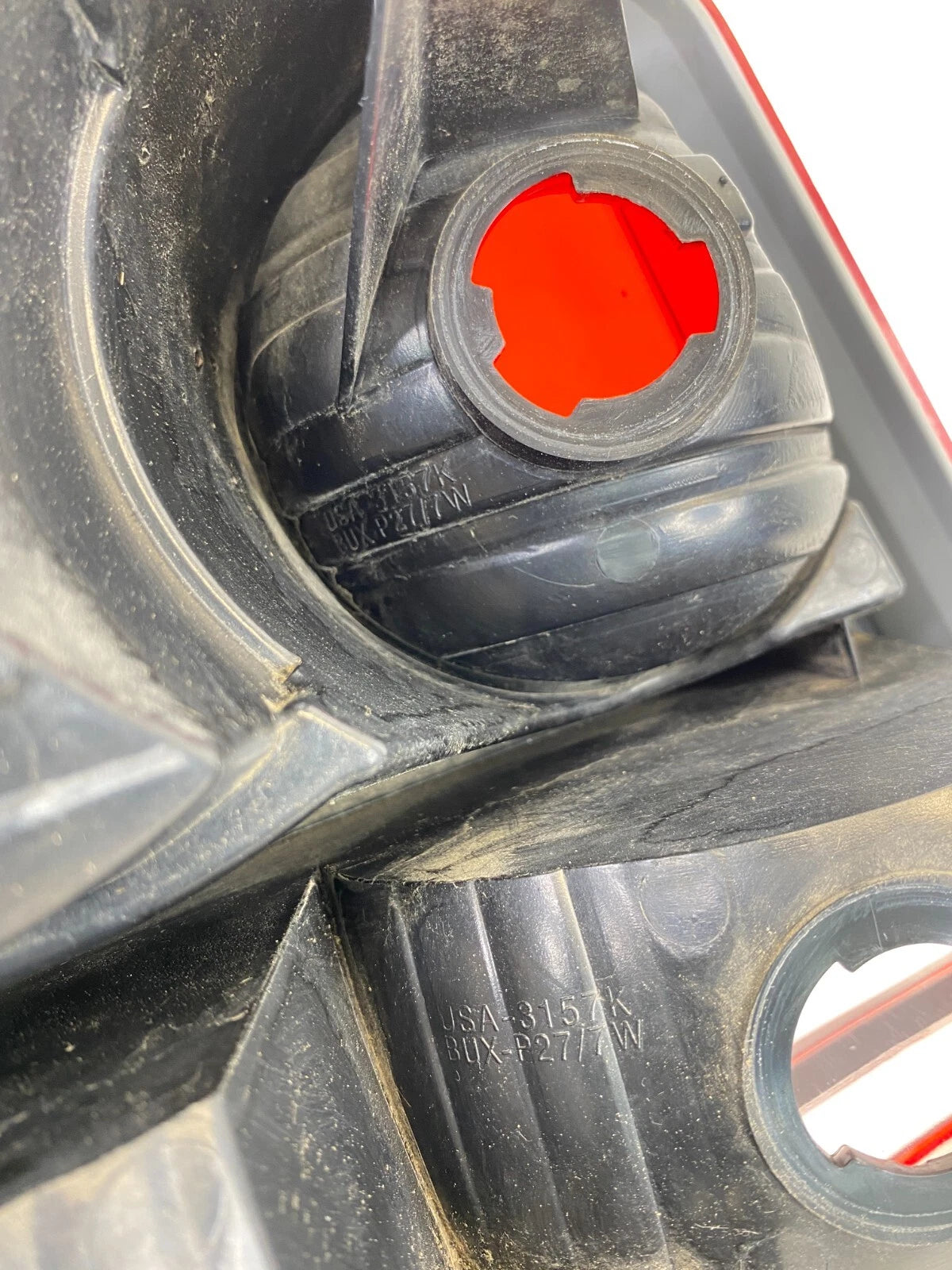 2008-2010 DODGE AVENGER SEDAN REAR TAIL LIGHT TAILLIGHT OUTER TAILLAMP LAMP OEM