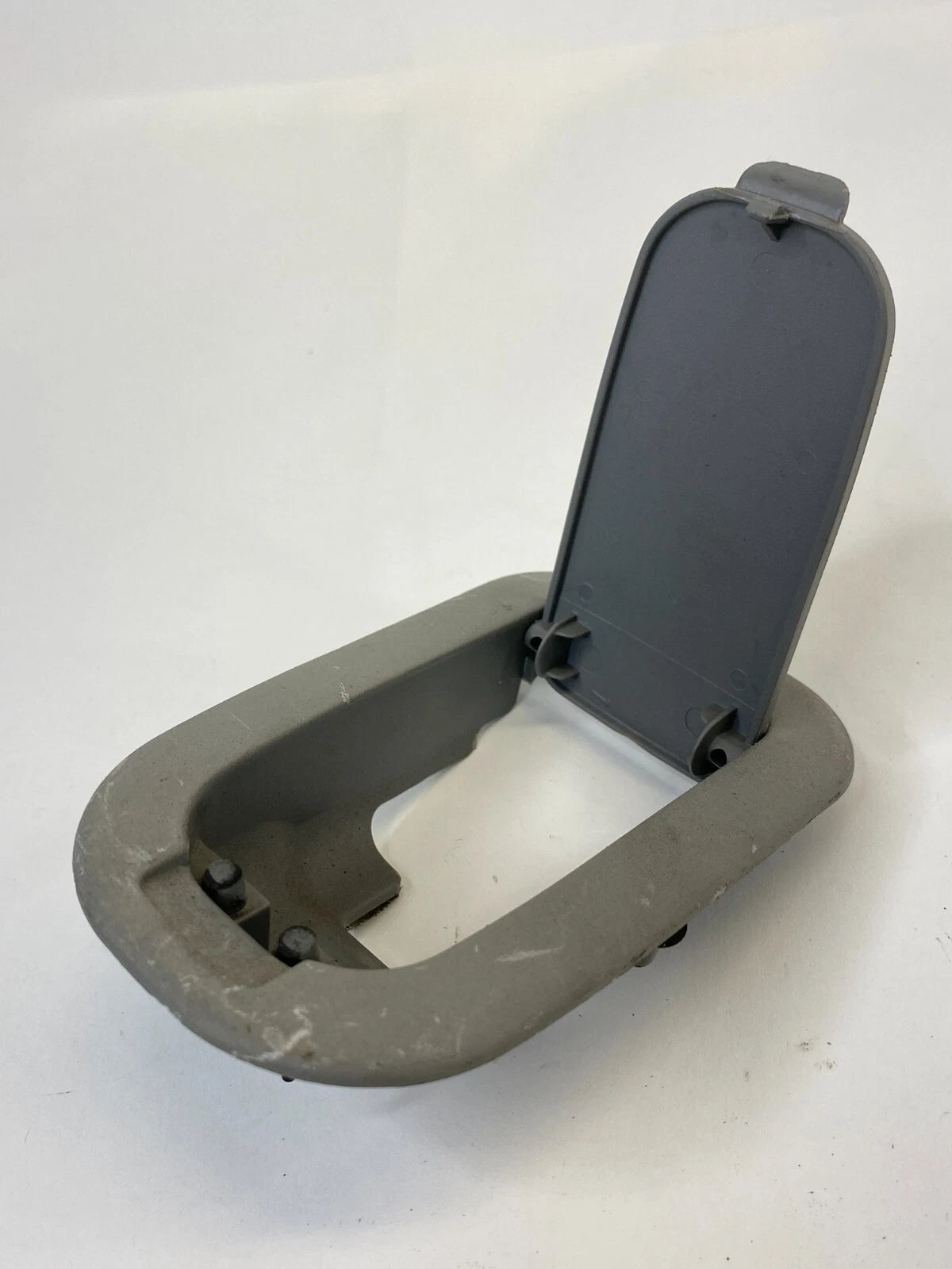 2007 2008 2009 2010 HYUNDAI ELANTRA SEDAN REAR SEAT CHILD ANCHOR TRIM COVER CAP