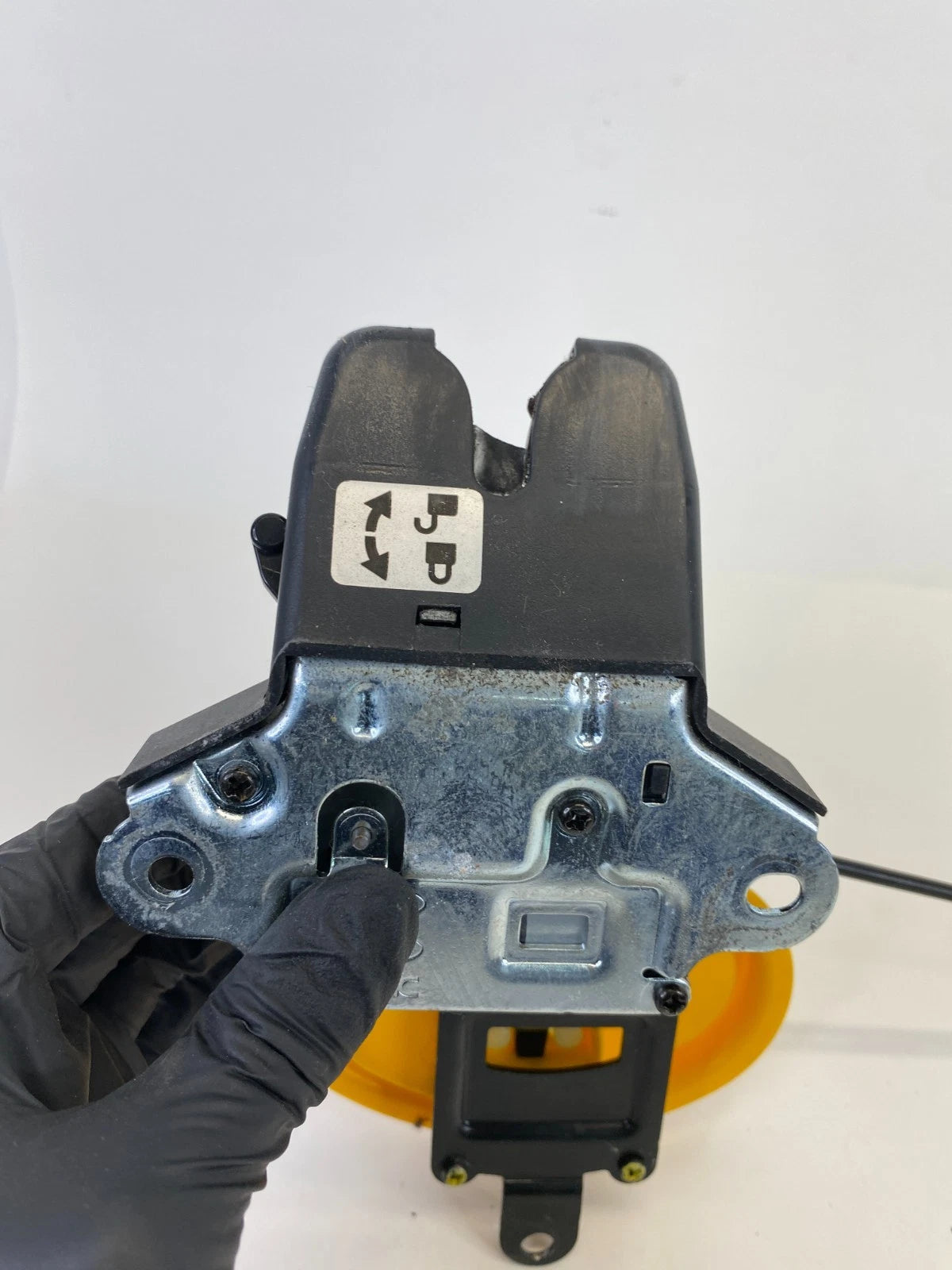 2006-2009 KIA OPTIMA SEDAN REAR TRUNK LID LOCK LATCH RELEASE ACTUATOR ASSY OEM