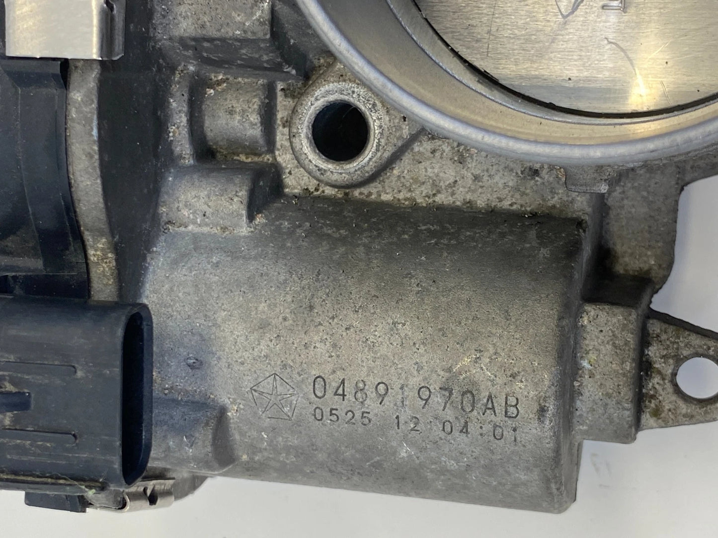 2015-2017 CHRYSLER 200 2.4L 13-16 DODGE DART THROTTLE BODY 04891970AB OEM