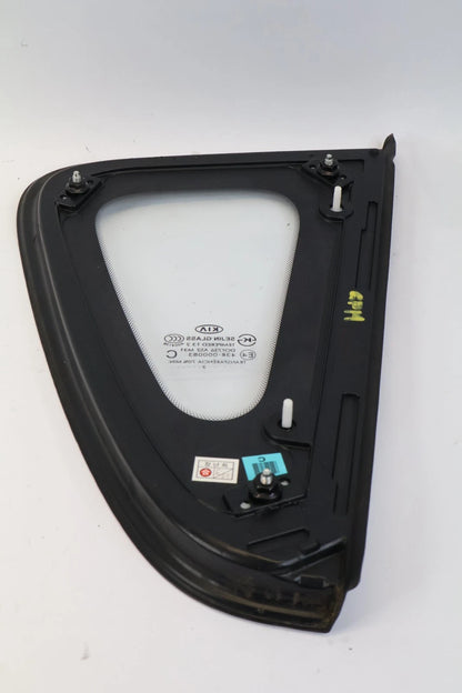 2010-2013 KIA SOUL REAR LEFT DEIVER SIDE QUARTE PANEL FIXED GLASS E443R-000083