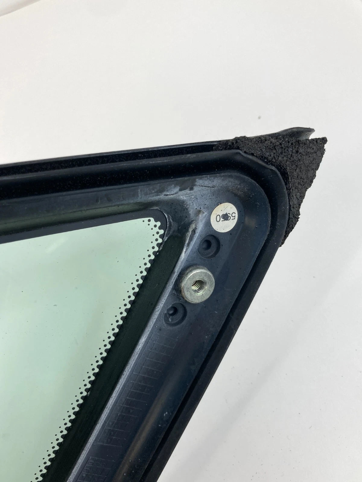 2003-2011 SAAB 9-3 REAR RIGHT DOOR WINDOW GLASS VENT QUARTER PANEL E143R-001025