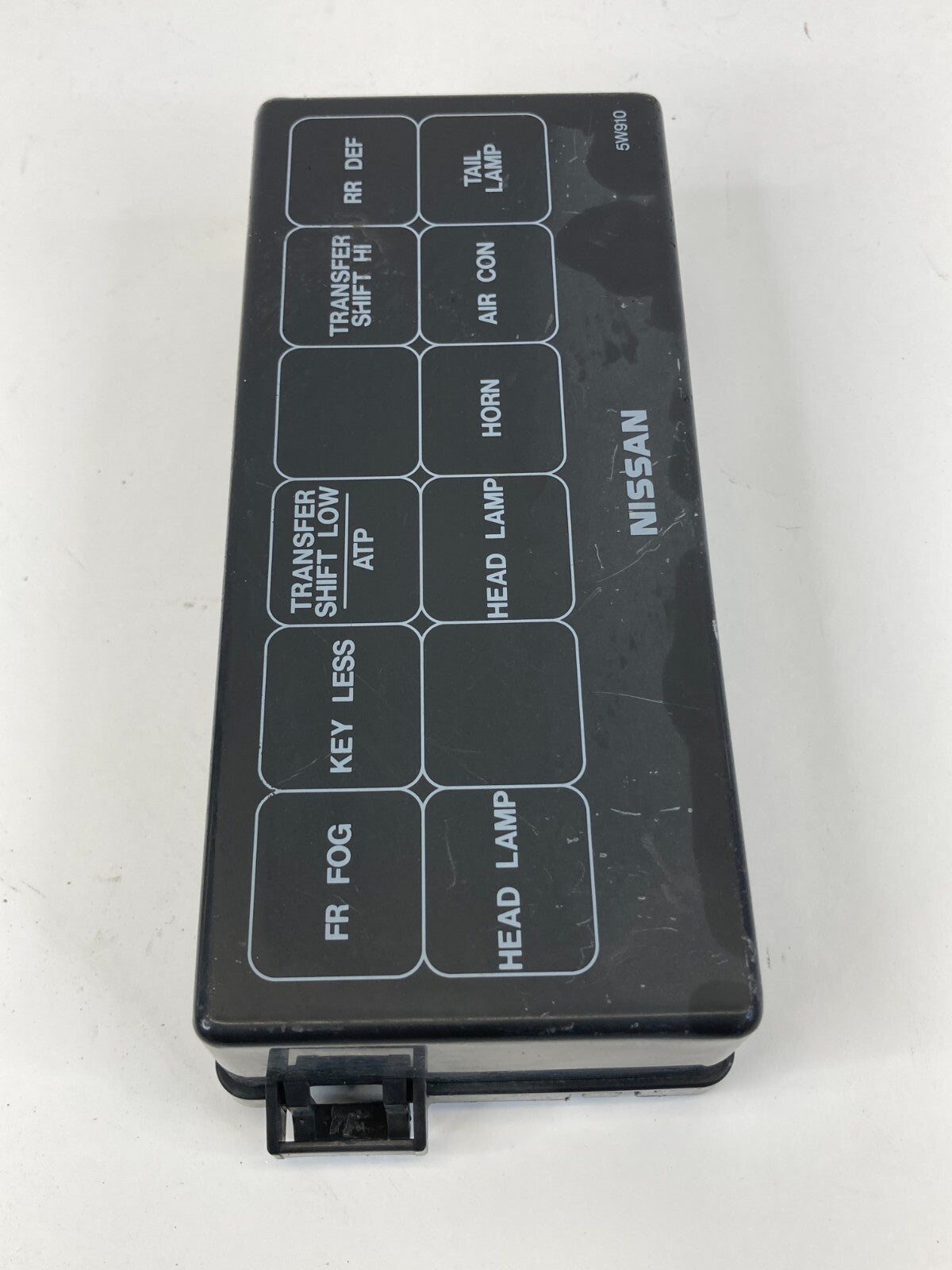 2001-2004 Nissan Pathfinder 3.5L A/T Under Hood Fuse Relay Box Cover Lid OEM