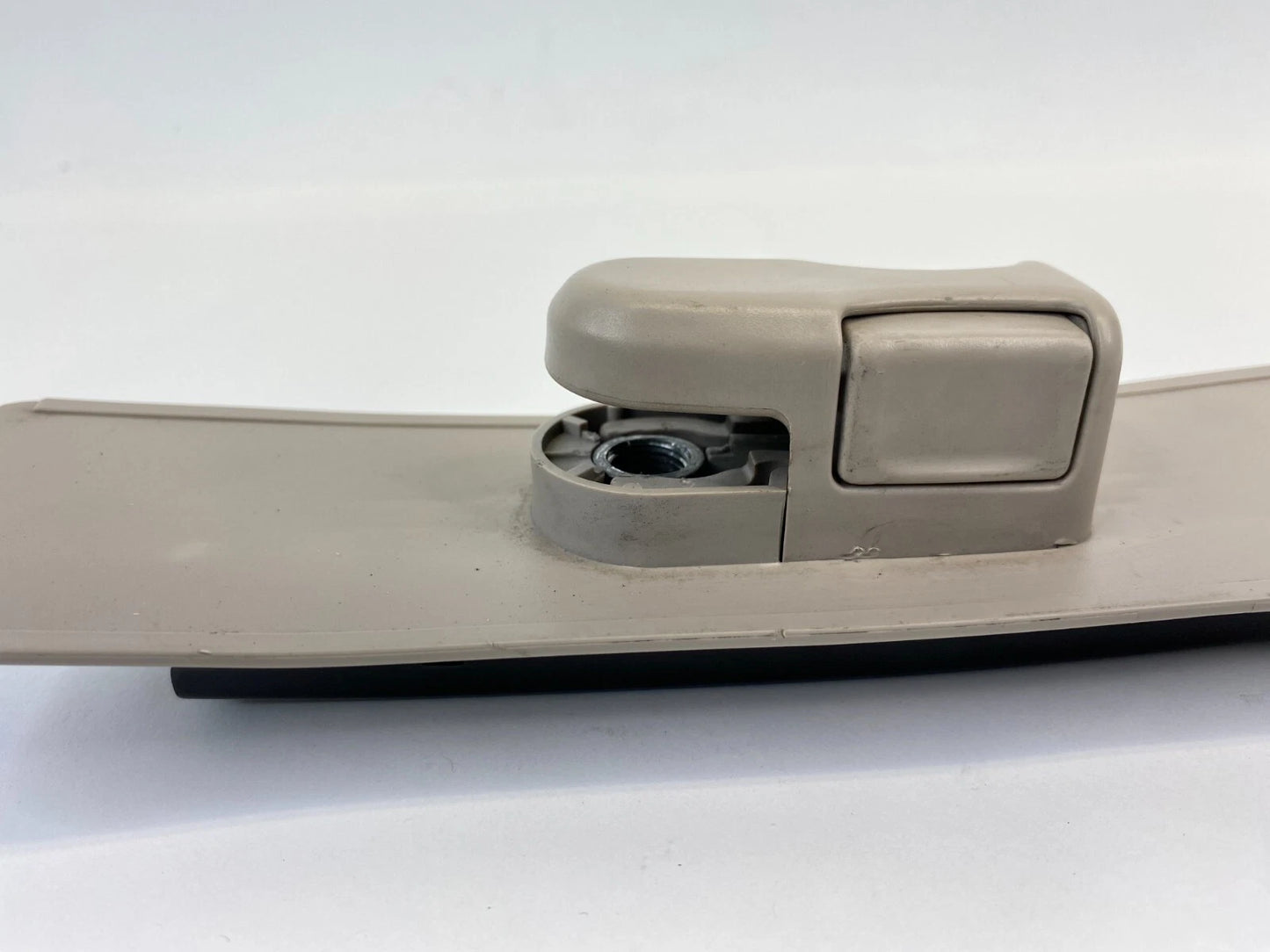 1997-2000 HONDA CIVIC SEDAN FRONT RIGHT PASSENGER SEAT BELT HEIGHT ADJUSTER OEM